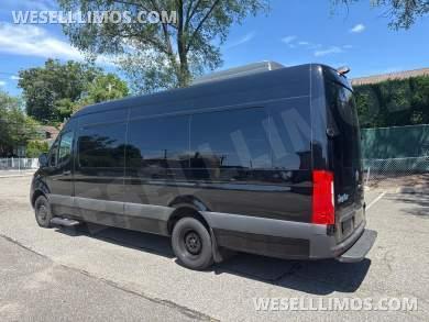 2019 Mercedes Sprinter Smartliner - Sprinter for Sale in Baldwin, NY - Photo 6