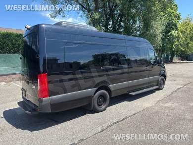 2019 Mercedes Sprinter Smartliner - Sprinter for Sale in Baldwin, NY - Photo 10