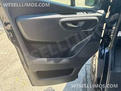 2019 Mercedes Sprinter Smartliner - Sprinter for Sale in Baldwin, NY - Photo 17