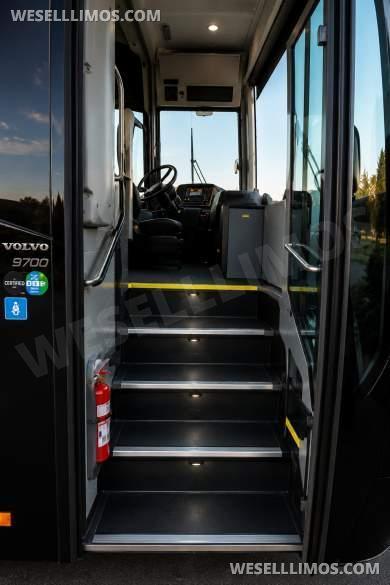 2019 Volvo 9700 Motorcoach - Motorcoach for Sale in Anaheim, CA - Photo 4