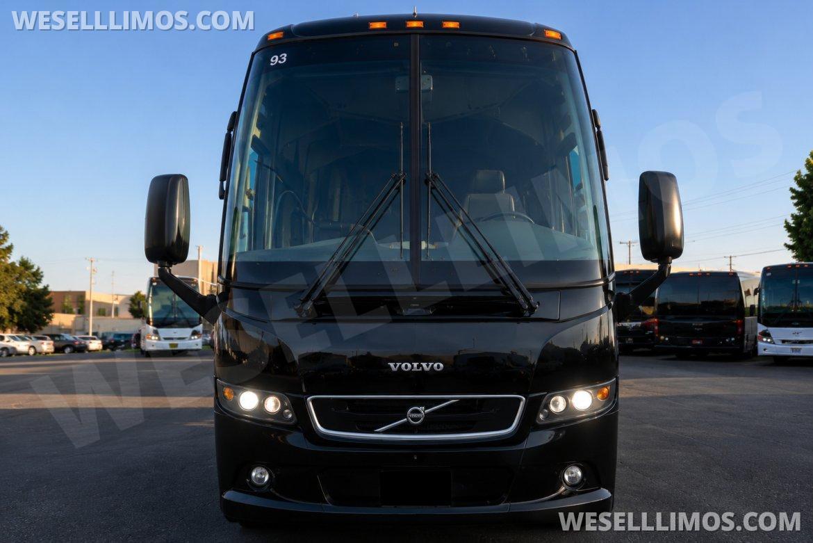 Motorcoach for Sale in Anaheim, CA - Photo 9