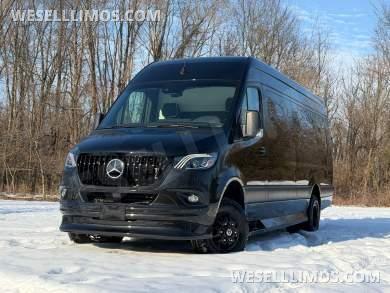 2022 4x4 Auto Elite Road Liner Limousine 15 Passenger Mercedes-Benz Sprinter - Sprinter for Sale in Elkhart, IN - Photo 41