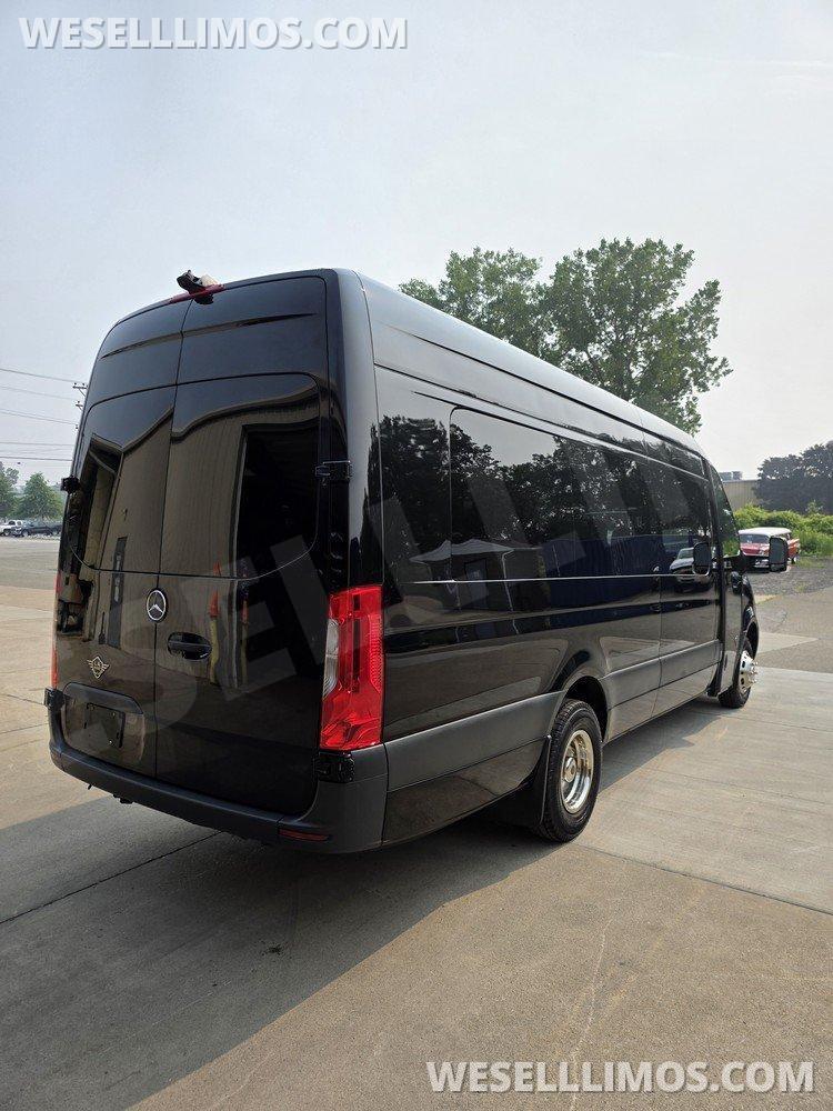 Executive Shuttle for Sale in Erie, PA - Photo 26