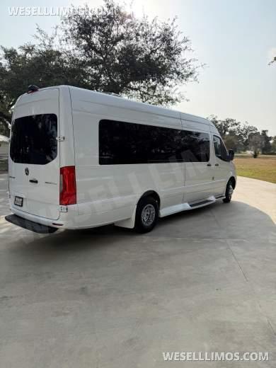 2020 LCW Automotive Mercedes-Benz 3500HD Executive Shuttle - Executive Shuttle for Sale in Cuero, TX - Photo 3