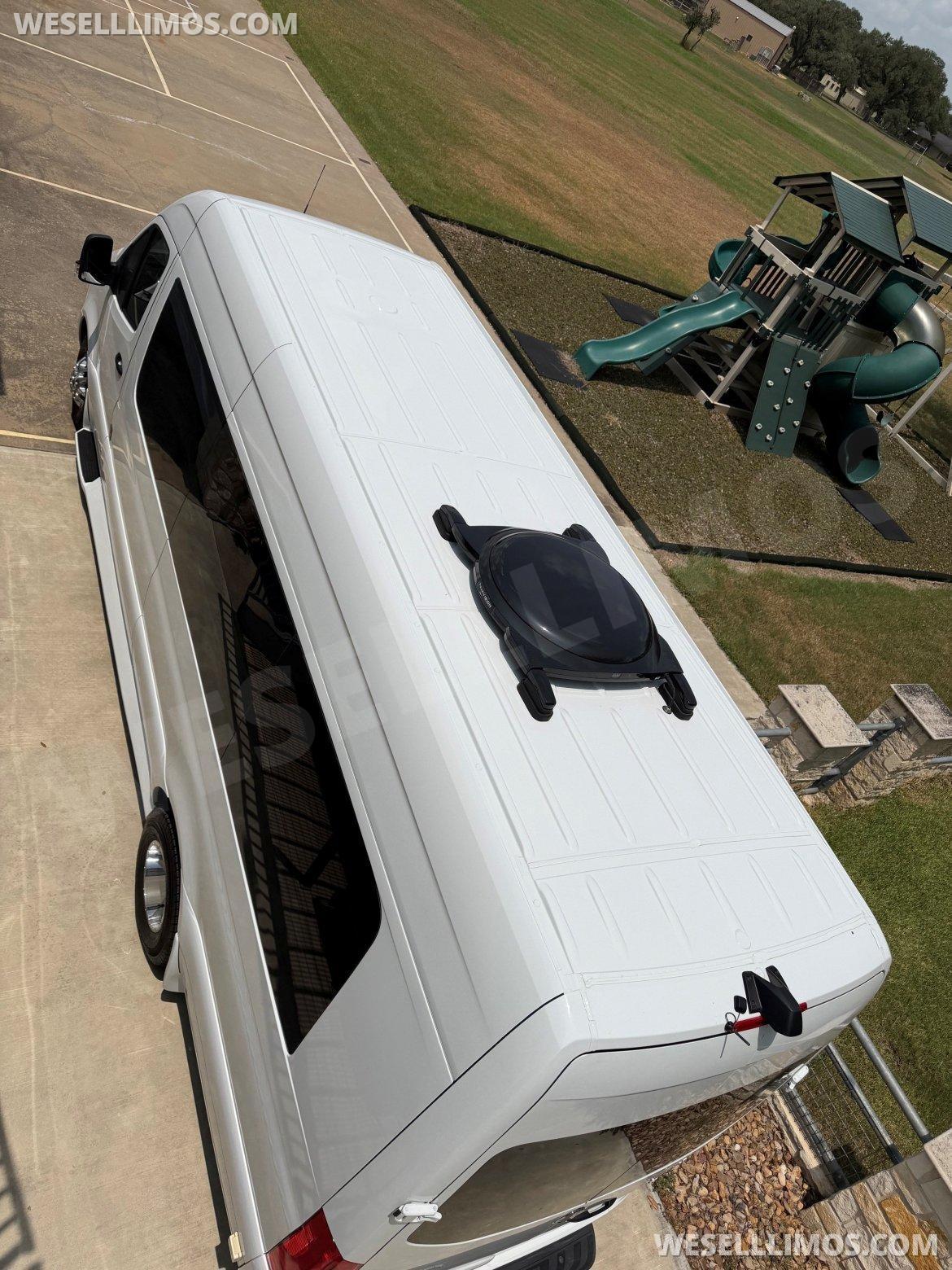 Executive Shuttle for Sale in Cuero, TX - Photo 5