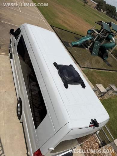2020 LCW Automotive Mercedes-Benz 3500HD Executive Shuttle - Executive Shuttle for Sale in Cuero, TX - Photo 5