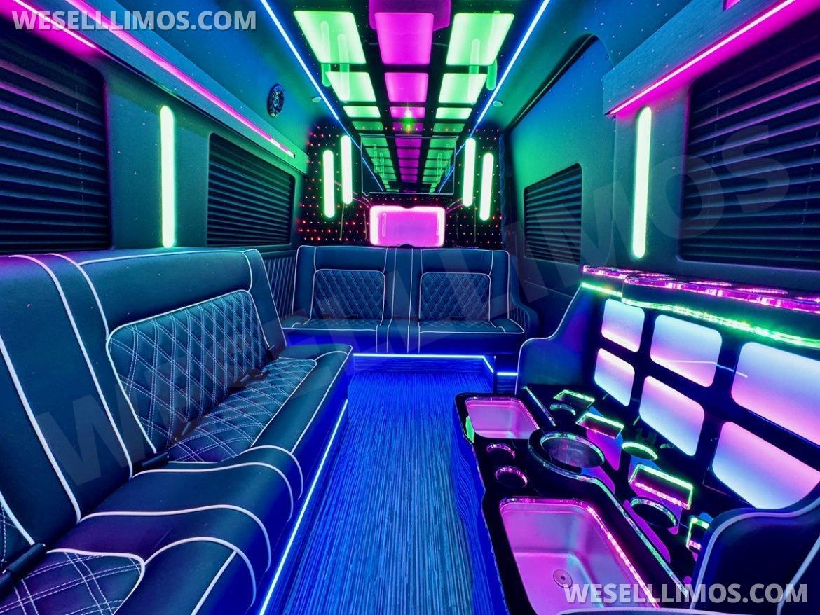 Limo Bus for Sale in Erie, PA - Photo 6