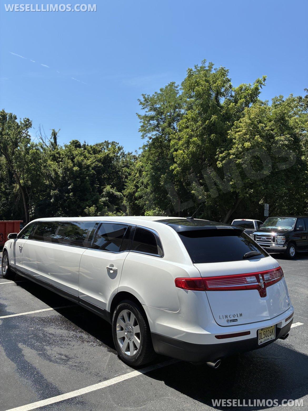Limousine for Sale in Spotswood, NJ - Photo 4