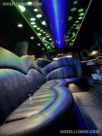 2014 Lincoln Mkt Limousine for Sale in Spotswood, NJ - Photo 2