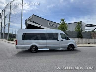 2026 First Class Customs, Inc. Mercedes-Benz Ultimate Class Sprinter - Sprinter for Sale in Springfield, MO - Photo 22