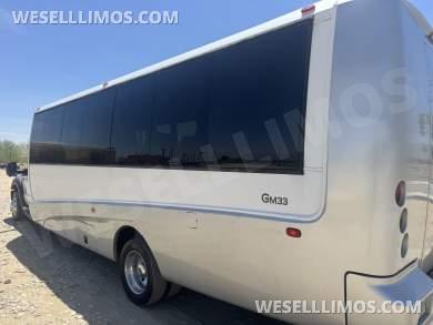 2016 Ford f550 Shuttle Bus for Sale in Laguna Niguel, CA - Photo 2