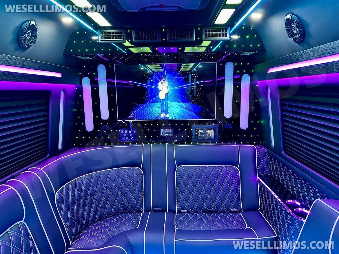 Limo Bus for Sale in Erie, PA - Photo 6