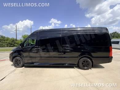 2020 First Class Customs Business Class #9423 Mercedes-Benz Sprinter 2500 RWD Sprinter - Sprinter for Sale in Cypress, TX - Photo 7
