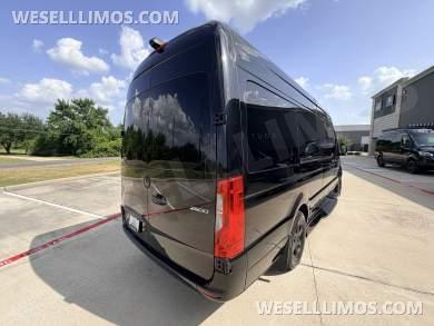 2020 First Class Customs Business Class #9423 Mercedes-Benz Sprinter 2500 RWD Sprinter - Sprinter for Sale in Cypress, TX - Photo 4