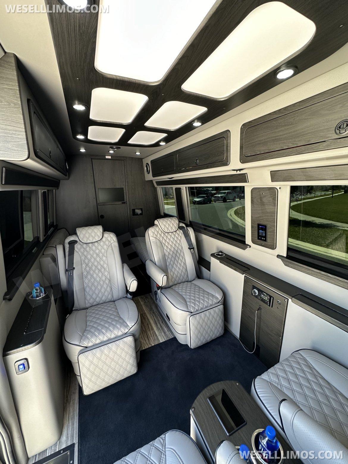 2023 Midwest Automotive Mercedes-Benz Luxe Sprinter 3500 Sprinter - Sprinter for Sale in NEW YORK, NY - Photo 5