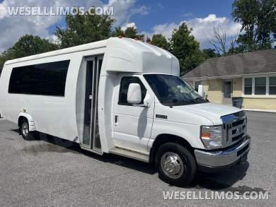 2018 Ford E 450 Executive Shuttle for Sale in Pasadena, MD - Main Photo