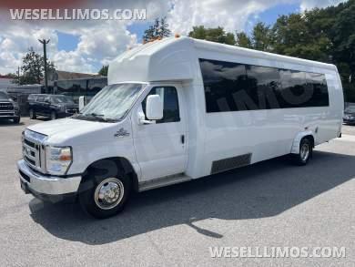 2018 Ford E 450 Executive Shuttle for Sale in Pasadena, MD - Photo 2
