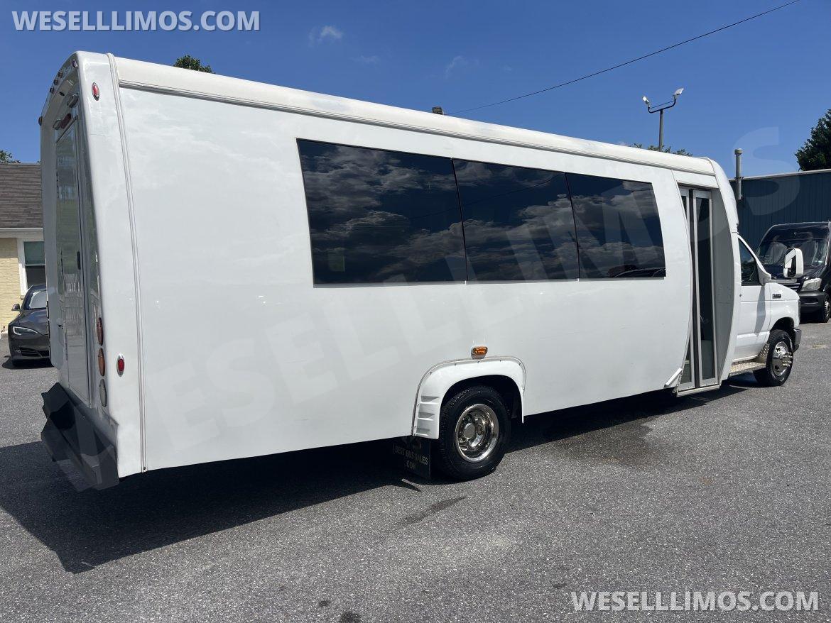 2018 KSIR Ford E 450 Executive Shuttle - Executive Shuttle for Sale in Pasadena, MD - Photo 4