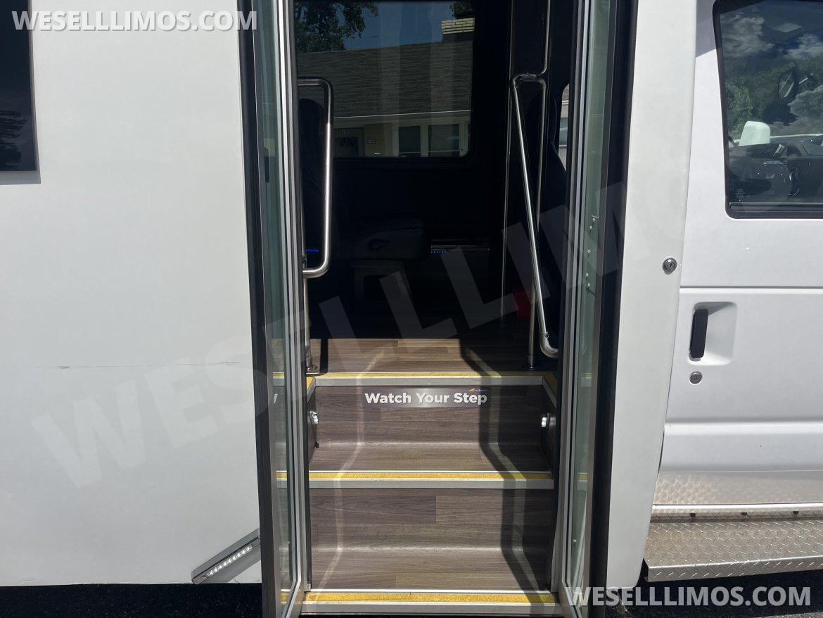 2018 KSIR Ford E 450 Executive Shuttle - Executive Shuttle for Sale in Pasadena, MD - Photo 7