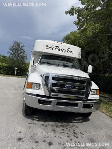 2012 Ford Super Duty Limo Bus for Sale in Delray Beach, FL - Main Photo