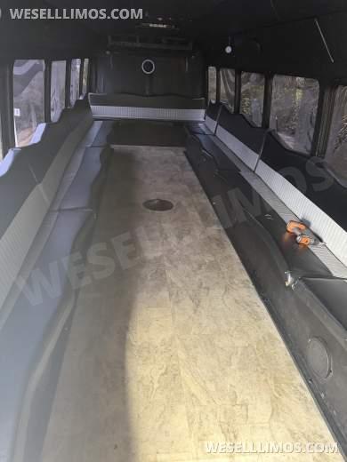 2012 Starcraft Ford 650 Super Duty Limo Bus - Limo Bus for Sale in Delray Beach, FL - Photo 10