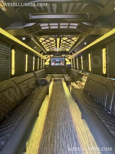 2025 Freightliner GM 40 , GM 33 , GM28 Limo Bus - Limo Bus for Sale in bloomington, CA - Photo 10