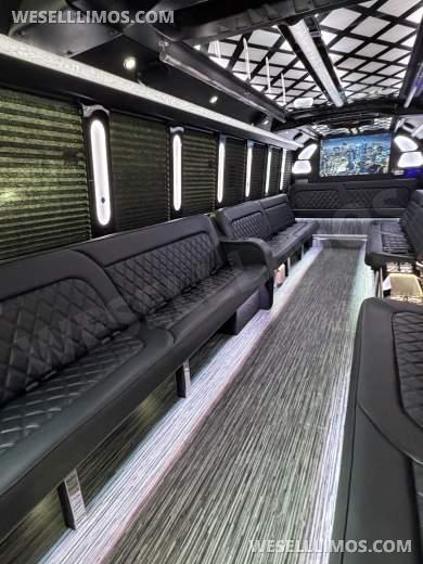 2025 Freightliner GM 40 , GM 33 , GM28 Limo Bus - Limo Bus for Sale in bloomington, CA - Photo 12