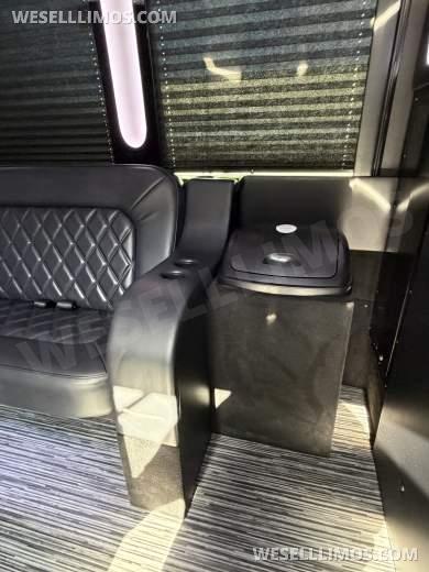 2025 Freightliner GM 40 , GM 33 , GM28 Limo Bus - Limo Bus for Sale in bloomington, CA - Photo 13