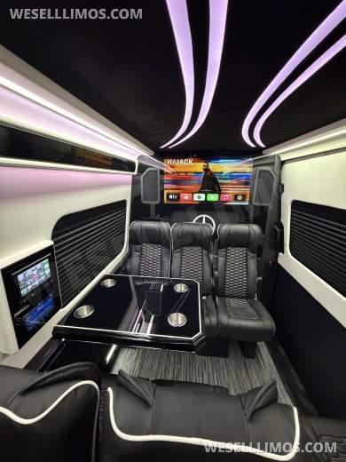 2026 limos by moonlight Mercedes-Benz MBZ 3500 sprinter 170" Ext WB Sprinter - Sprinter for Sale in bloomington, CA - Photo 17