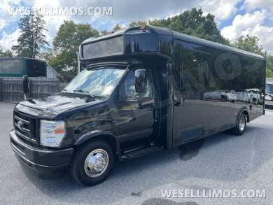 2017 Ford E450 Limo Bus for Sale in Pasadena, MD - Photo 2