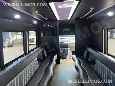 2017 LGE Ford E450 Limo Bus - Limo Bus for Sale in Pasadena, MD - Photo 10