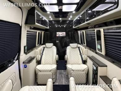 2026 Heat/Massage Starlink Luxe Cruiser Auto Elite Mercedes-Benz Sprinter - Sprinter for Sale in Elkhart, IN - Photo 15