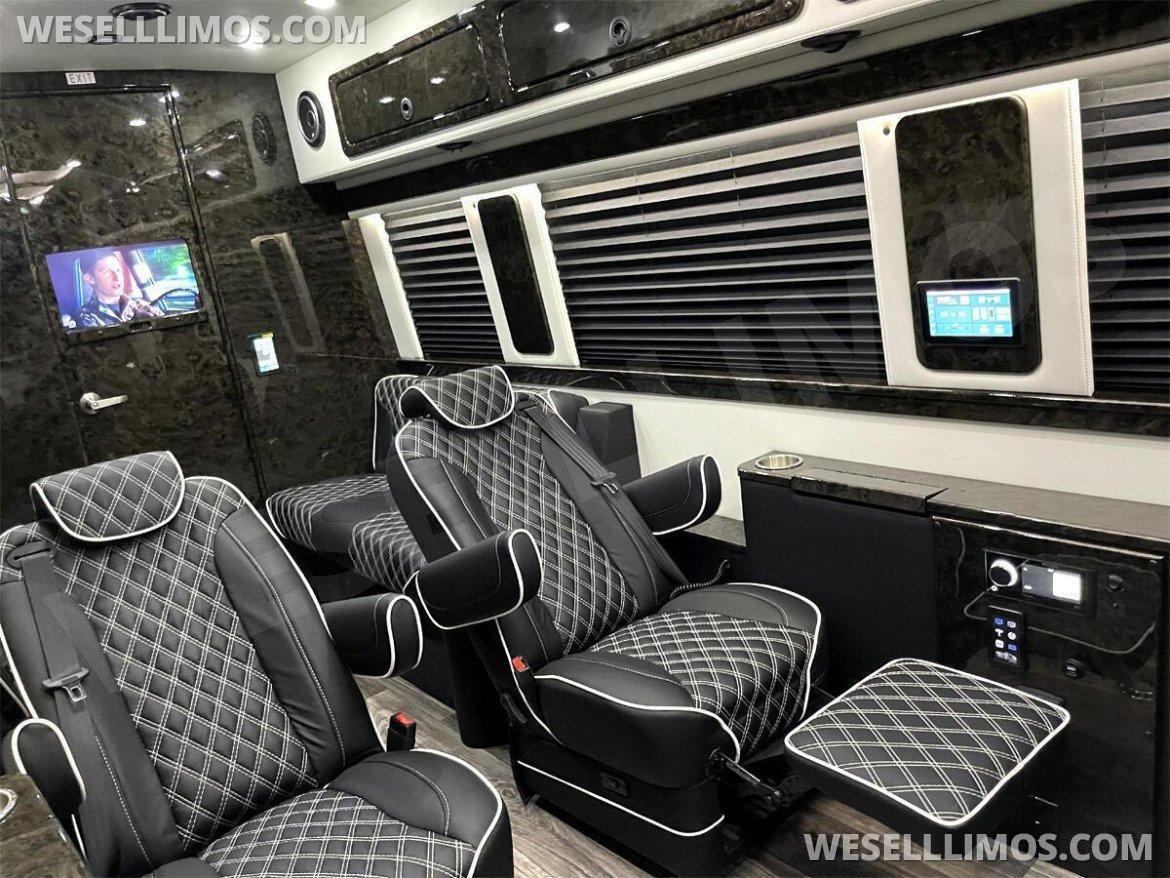 2026 Heat/Massage Starlink Luxe Cruiser Auto Elite Mercedes-Benz Sprinter - Photo 3