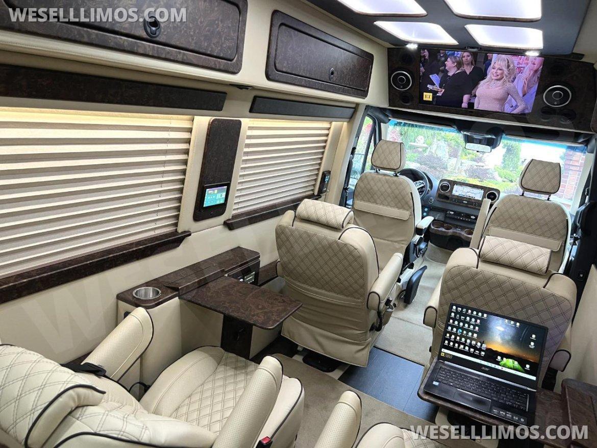 2026 Heat/Massage Starlink Luxe Cruiser Auto Elite Mercedes-Benz Sprinter - Photo 2