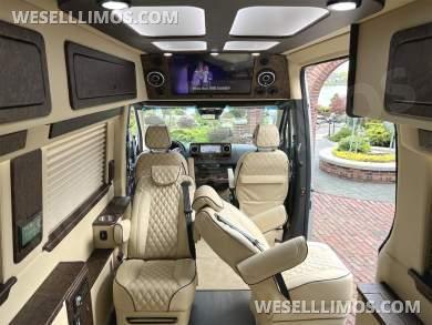2026 Heat/Massage Starlink Luxe Cruiser Auto Elite Mercedes-Benz Sprinter - Sprinter for Sale in Elkhart, IN - Photo 15