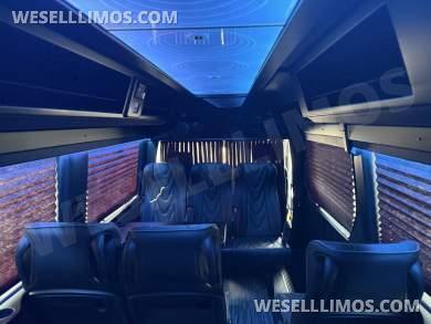 2022 Executive Coach Builders Mercedes-Benz 3500 Executive Sprinter Sprinter - Sprinter for Sale in Gainesville, VA - Photo 11