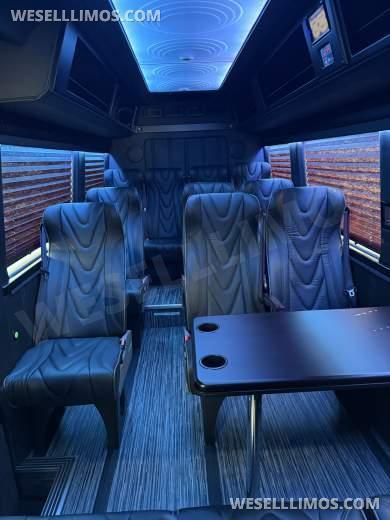 2022 Executive Coach Builders Mercedes-Benz 3500 Executive Sprinter Sprinter - Sprinter for Sale in Gainesville, VA - Photo 15