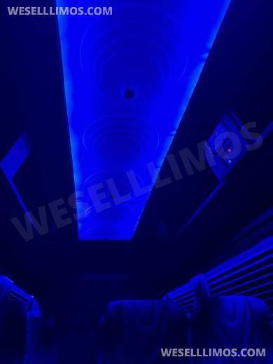 2022 Executive Coach Builders Mercedes-Benz 3500 Executive Sprinter Sprinter - Sprinter for Sale in Gainesville, VA - Photo 28