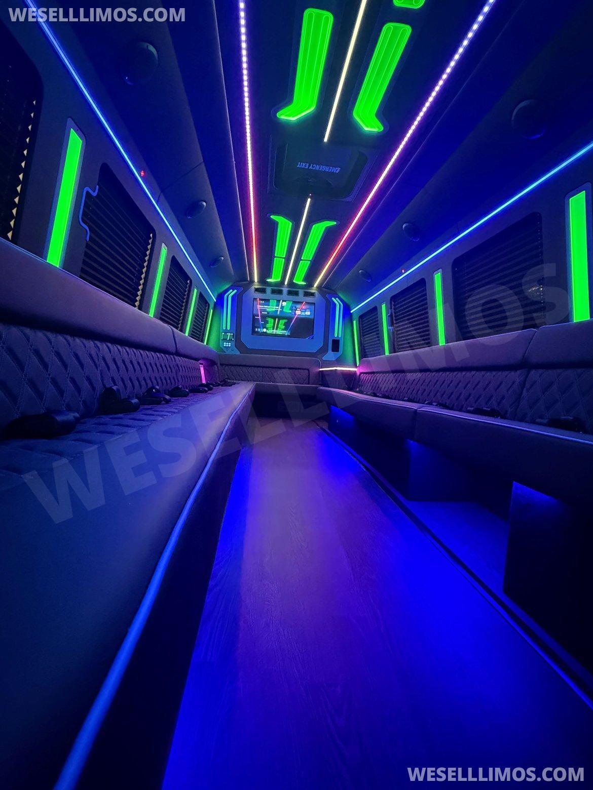 2027 LGE Coachworks Ford F-Series Limo Bus - Photo 3