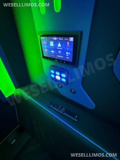 2027 LGE Coachworks Ford F-Series Limo Bus - Limo Bus for Sale in North East, PA - Photo 20