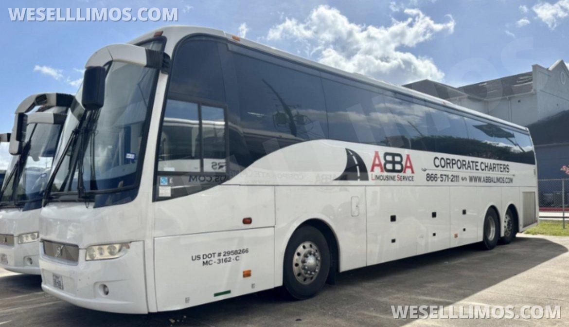 2016 Volvo 9700 Coach Bus Motorcoach - Photo 2