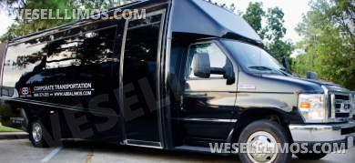 2016 Ford E-450 Executive Shuttle for Sale in Spring, TX - Photo 3