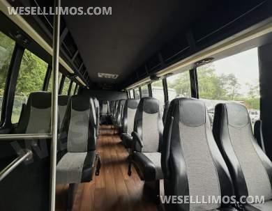 2013 Ford F-550 Executive Shuttle for Sale in Spring, TX - Photo 3