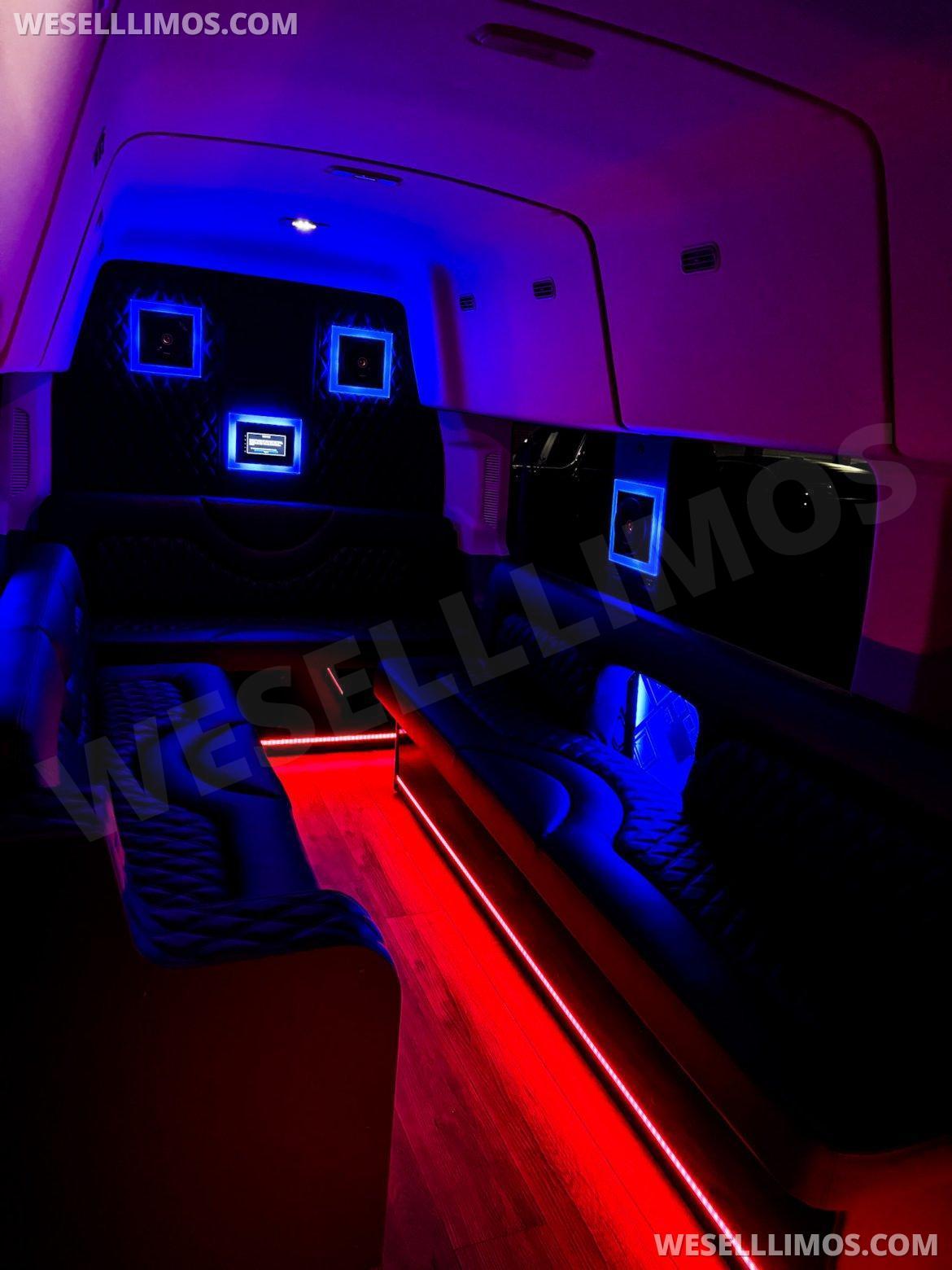 2025 - Ford Transit Sprinter - Photo 2