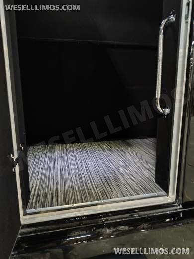 2026 Executive Coach Builders Chevrolet 5500 Silverado Shuttle Bus - Shuttle Bus for Sale in Springfield, MO - Photo 15