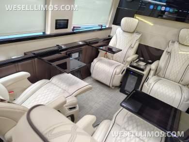 2025 Executive Coach Builders Mercedes-Benz Sprinter 3500 Series Extended Sprinter - Sprinter for Sale in Springfield, MO - Photo 14