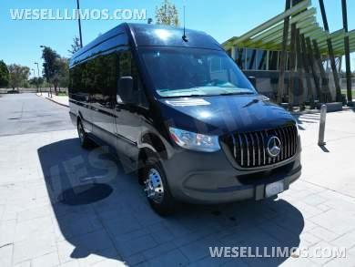 2019 Grech Mercedes-Benz 3500XD Limousine - Limousine for Sale in Los Angeles, CA - Photo 9