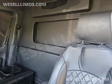 2019 Grech Mercedes-Benz 3500XD Limousine / 65k Miles - Limousine for Sale in Los Angeles, CA - Photo 24