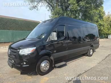 2019 Mercedes-Benz Sprinter Sprinter for Sale in Baldwin, NY - Photo 3