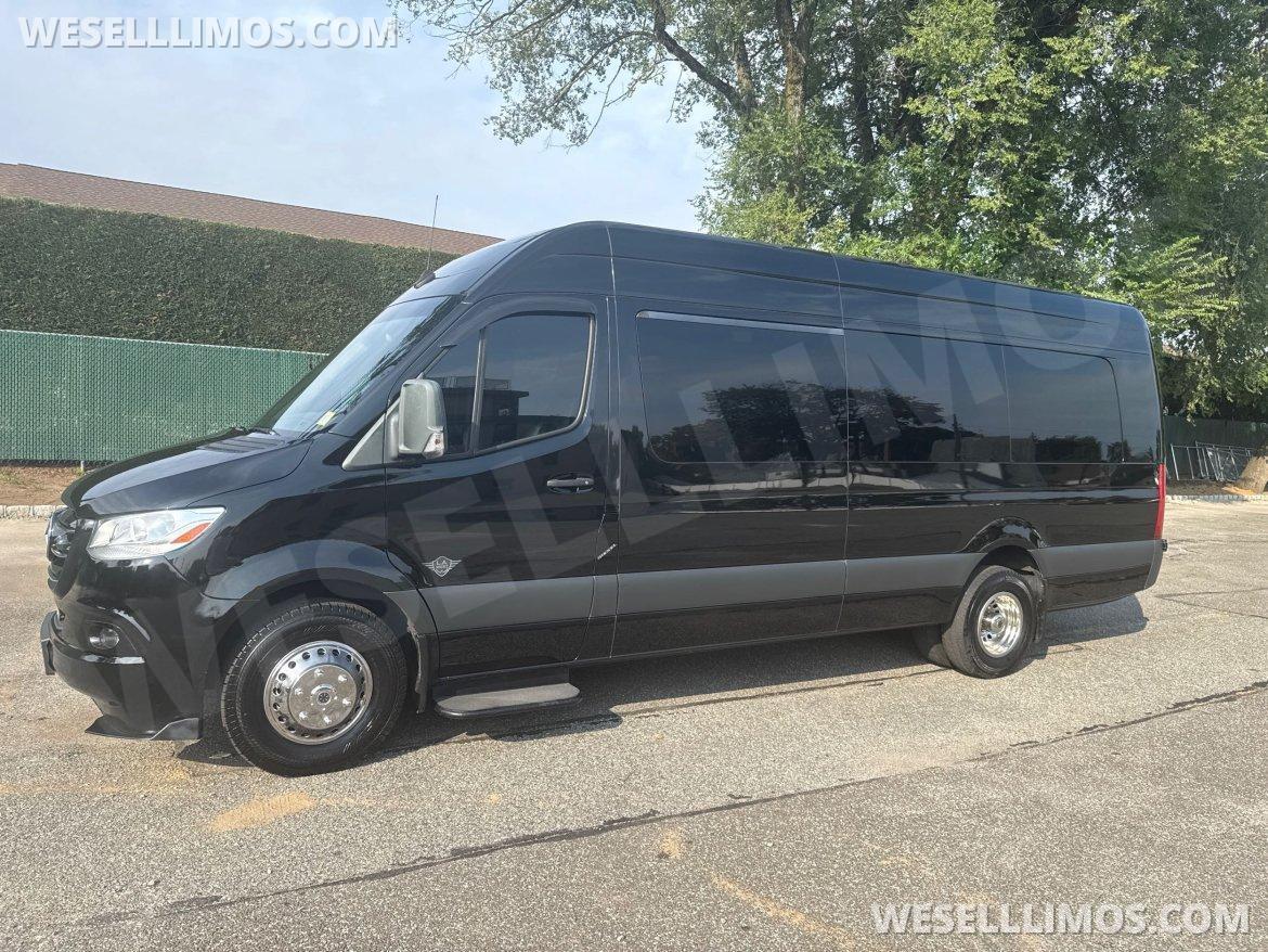 2019 LA West Mercedes-Benz Sprinter Sprinter - Photo 4